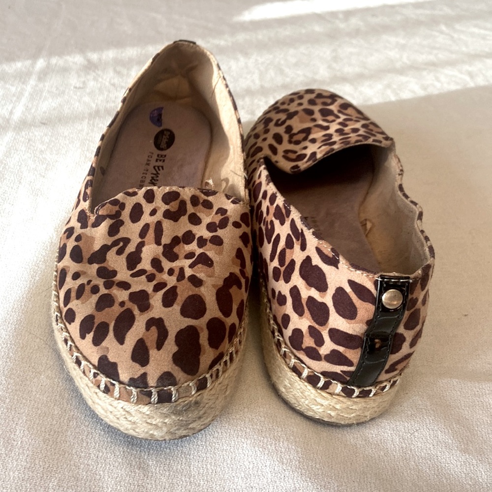 Dr. Scholls Flats, Size 8.5, Cheetah Print